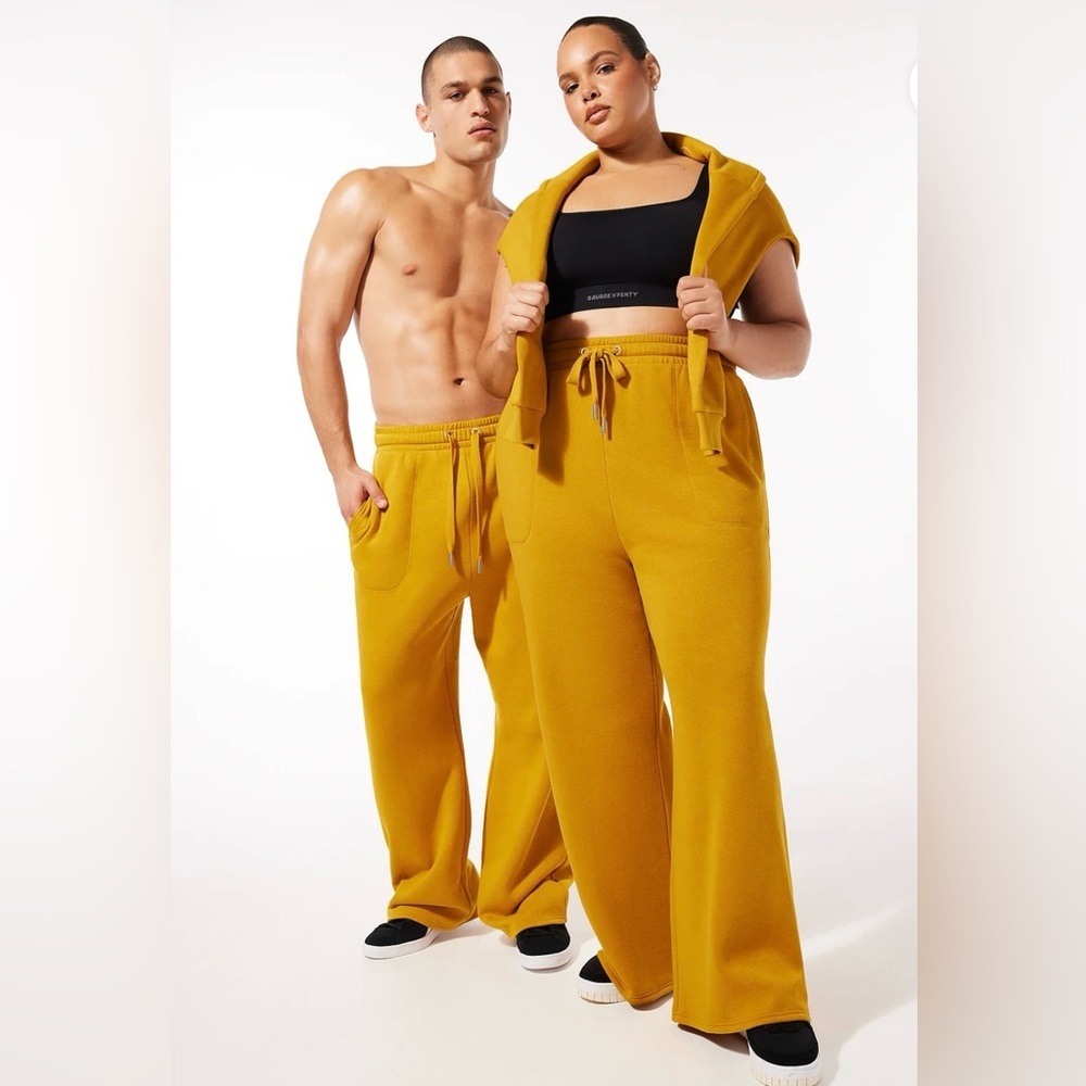 Savage X Fenty Essential Relaxed Sweatpants